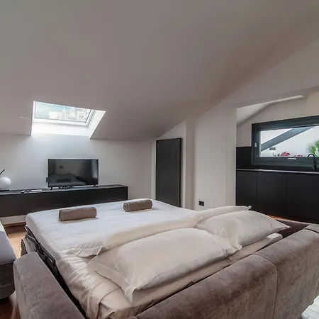 Dome's Magic - The House Of Travelers Como