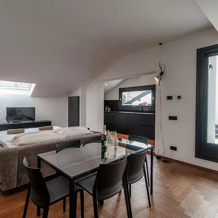 Dome's Magic - The House Of Travelers קומו