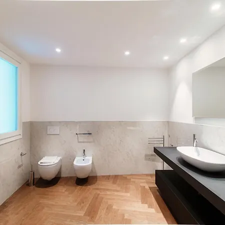 Dome's Magic - The House Of Travelers Como